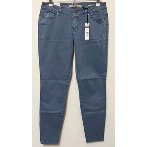 Max Jeans • 6 • Dusty Blue Skinny Jeans